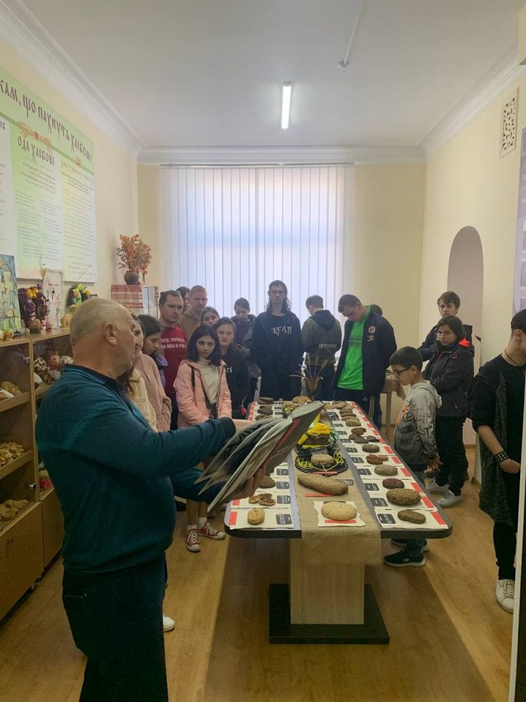 Студенти Східноукраїнського національного університету відвідали музей хліба та гречки