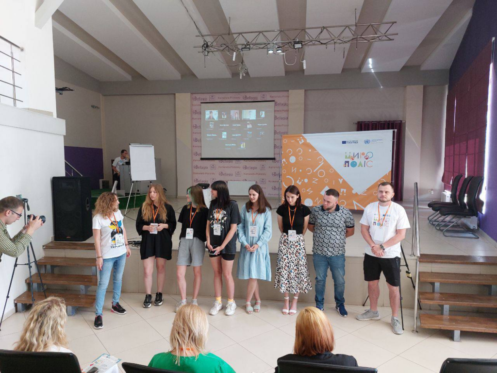 Студентки СНУ ім. В. Даля взяли участь у молодіжному форумі «Об’єднані Мирополісом»