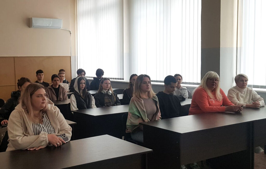 Співпраця з Центрами зайнятості: ваучер та державні мікрогранти для студентів