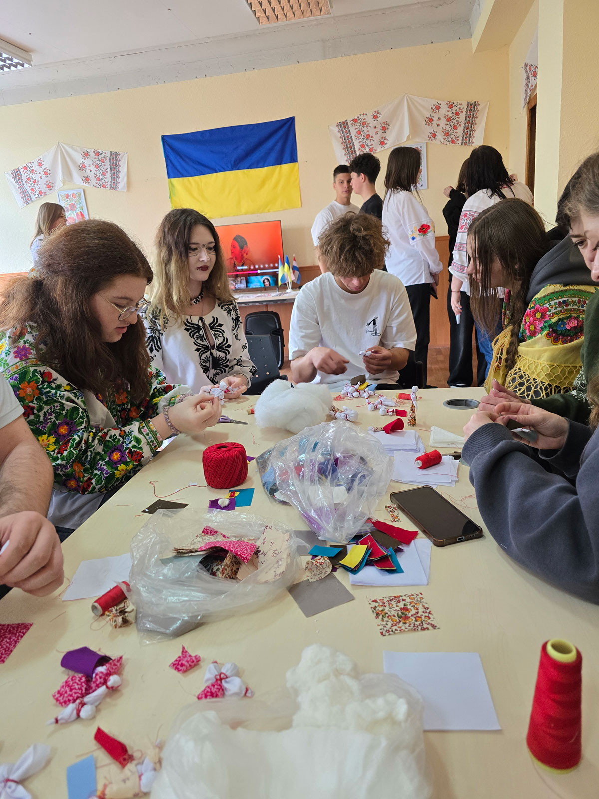 Вишиванка як символ єдності: університетська родина разом