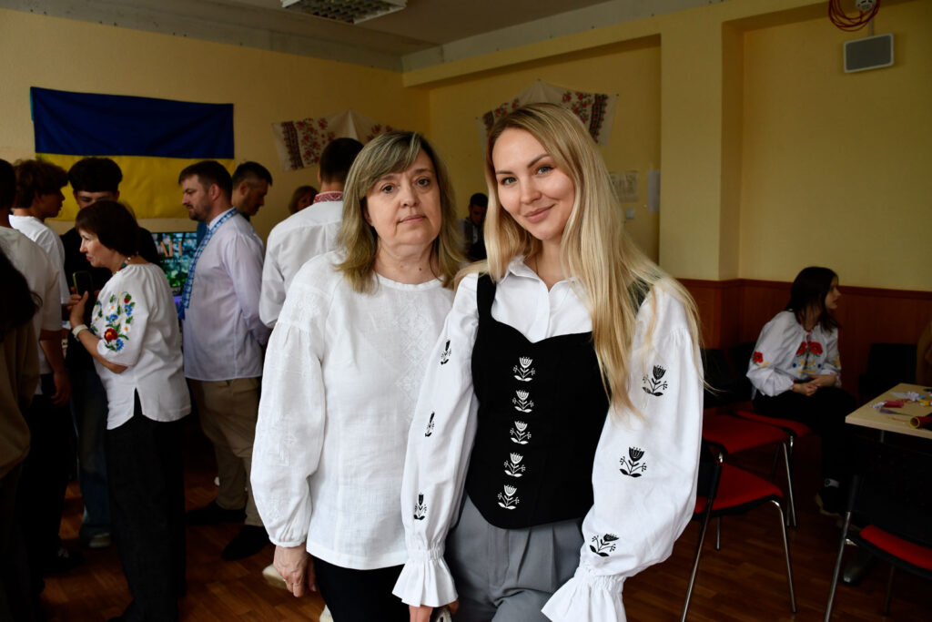 Вишиванка як символ єдності: університетська родина разом
