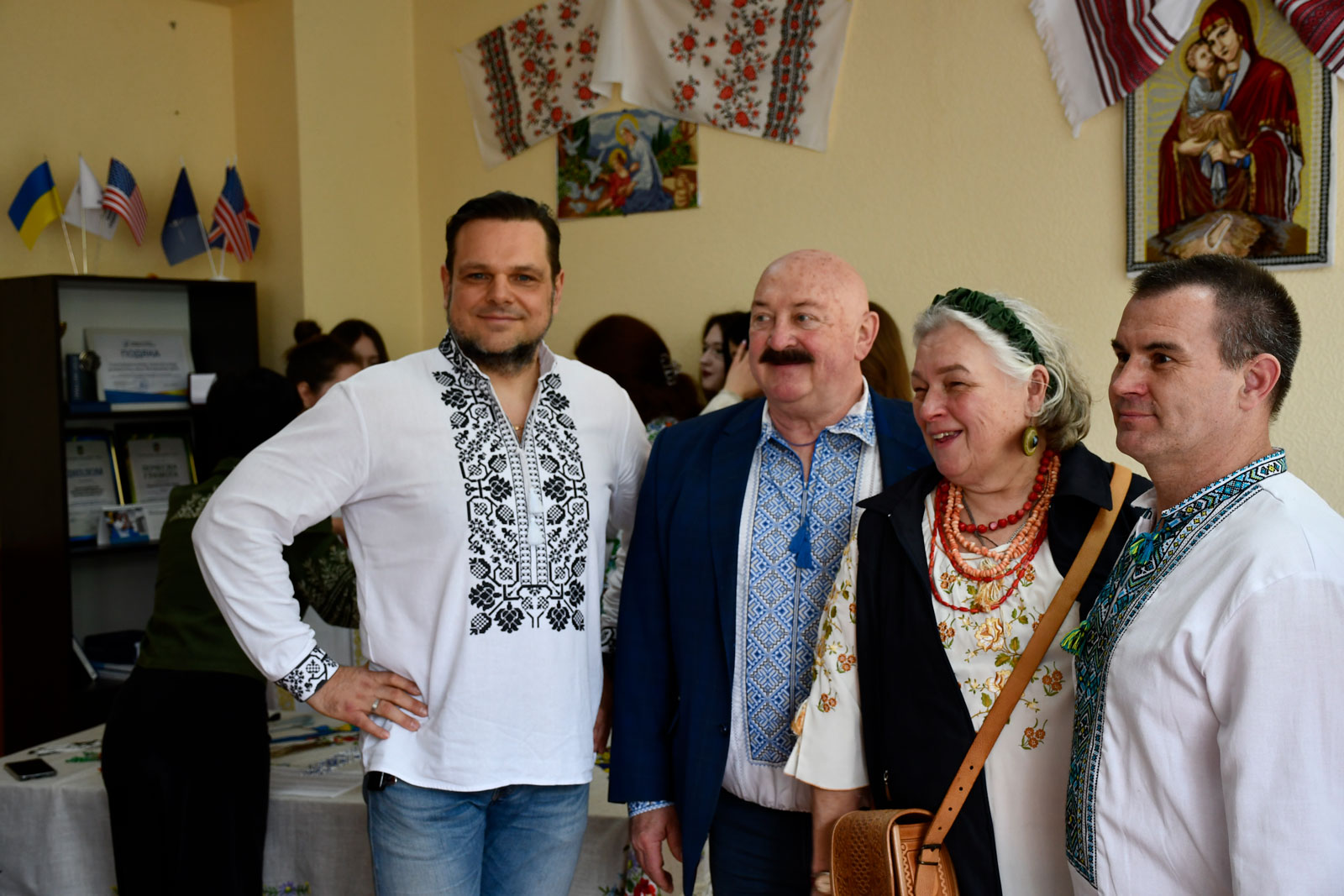 Вишиванка як символ єдності: університетська родина разом