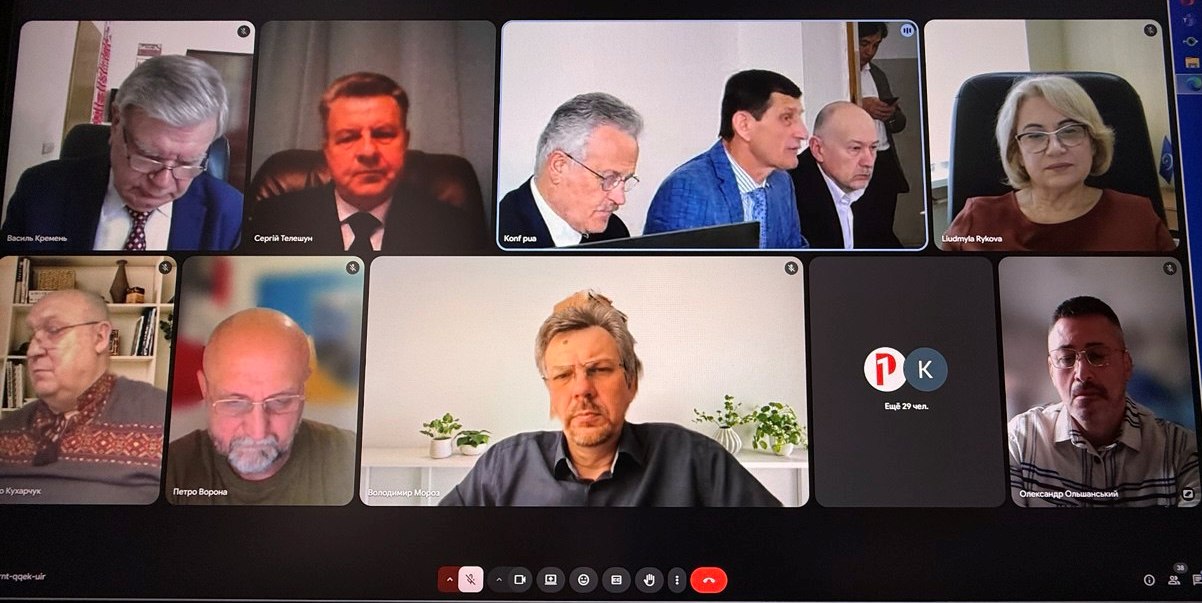 Науковці СНУ ім. В. Даля обговорили виклики публічного управління в умовах війни на всеукраїнській конференції