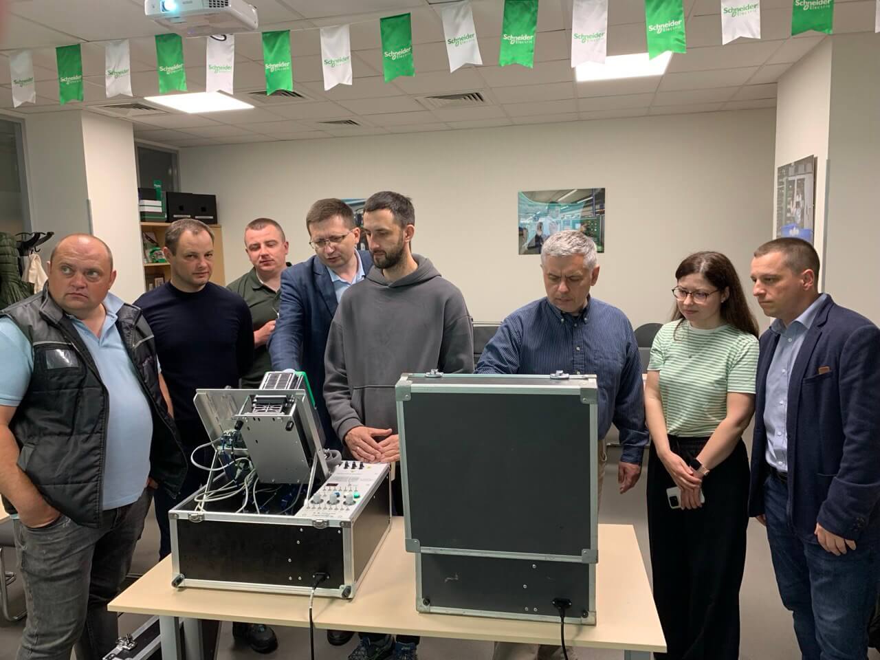 Викладачі факультету інженерії пройшли тренінг від Schneider Electric