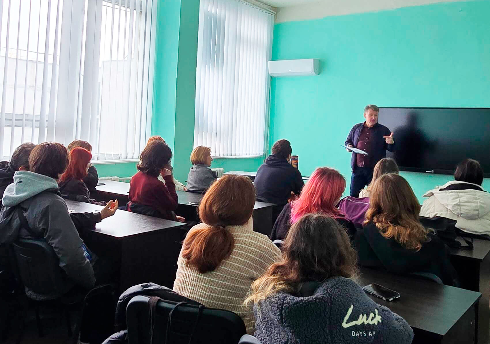 Студенти опановували командну роботу в умовах відключення світла