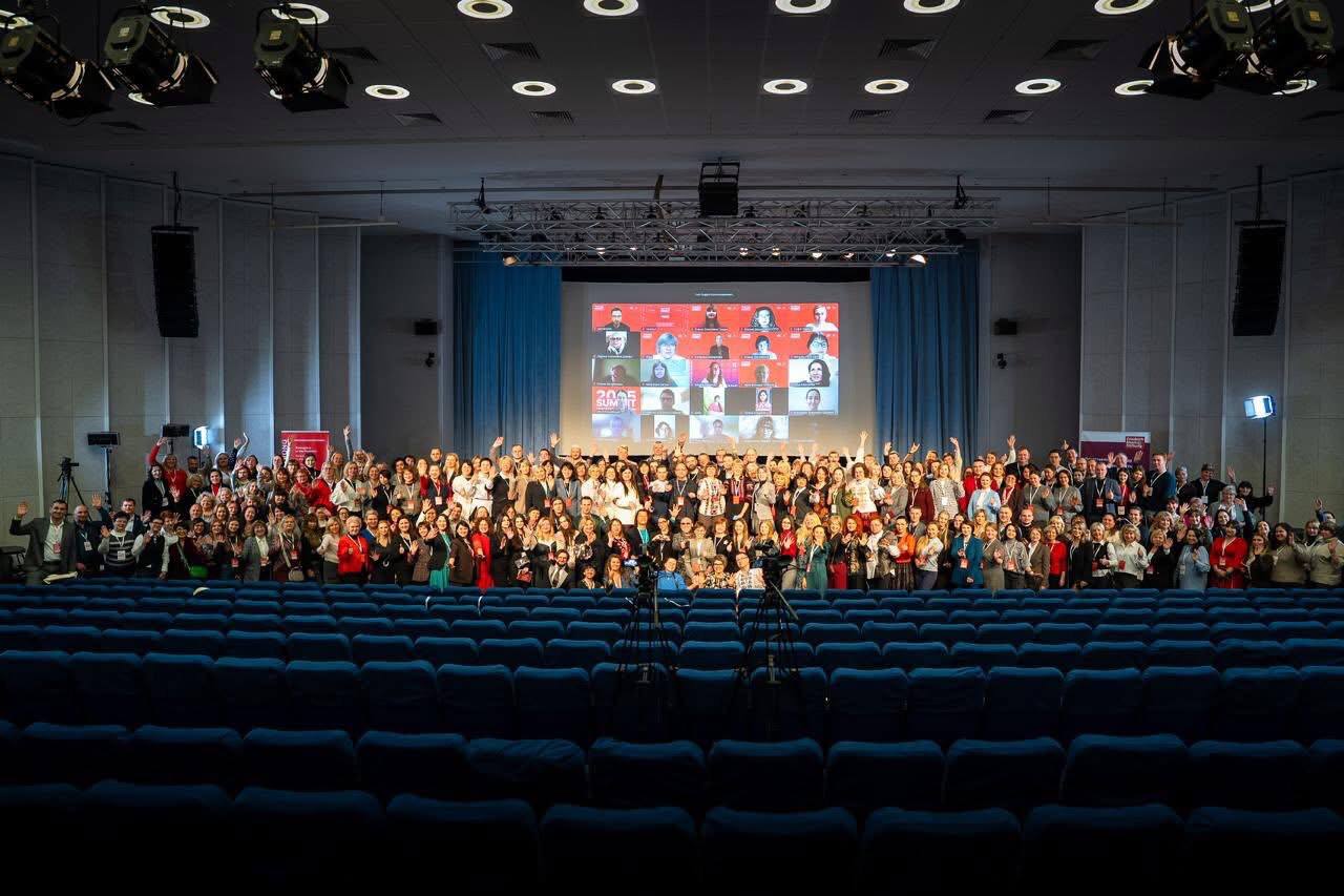 Доцентка СНУ ім. В. Даля взяла участь у Саміті прогресильних освітян 2025