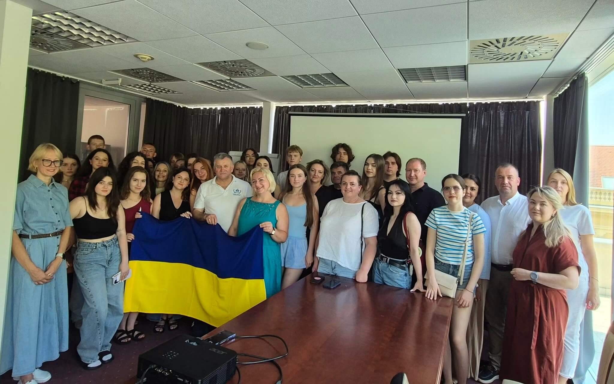 Представники СНУ ім. В. Даля беруть участь у Міжнародному кемпі амбасадорів сталого розвитку
