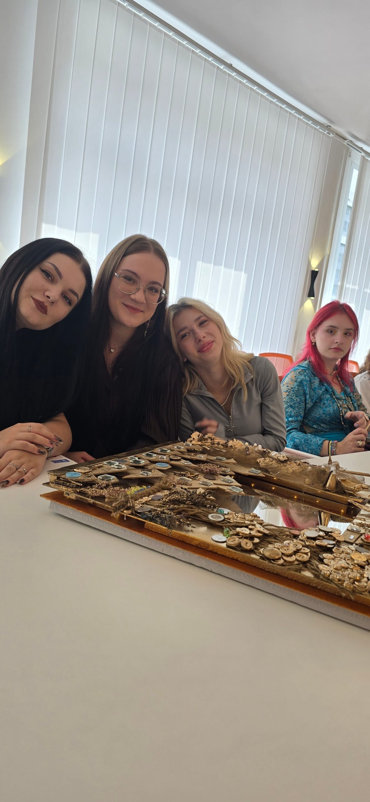 «Коло незламних»: у СНУ ім. В. Даля презентували результати арттерапевтичного проєкту